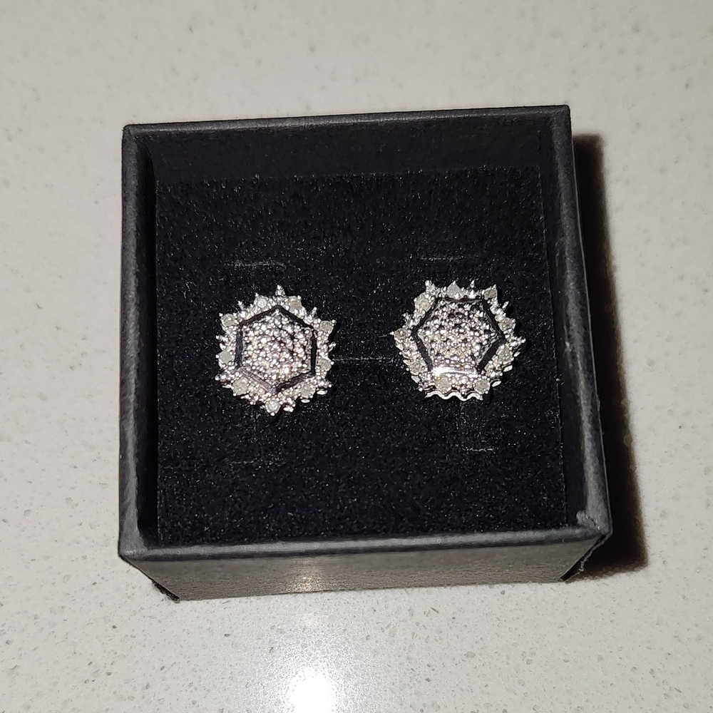 BRAND NEW DIAMOND EARRINGS